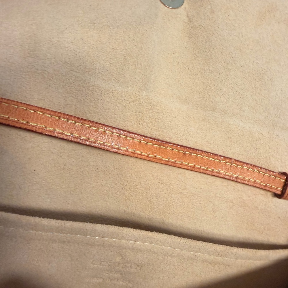 Louis Vuitton Twin Pochette GM Crossbody - Picture 6 of 8